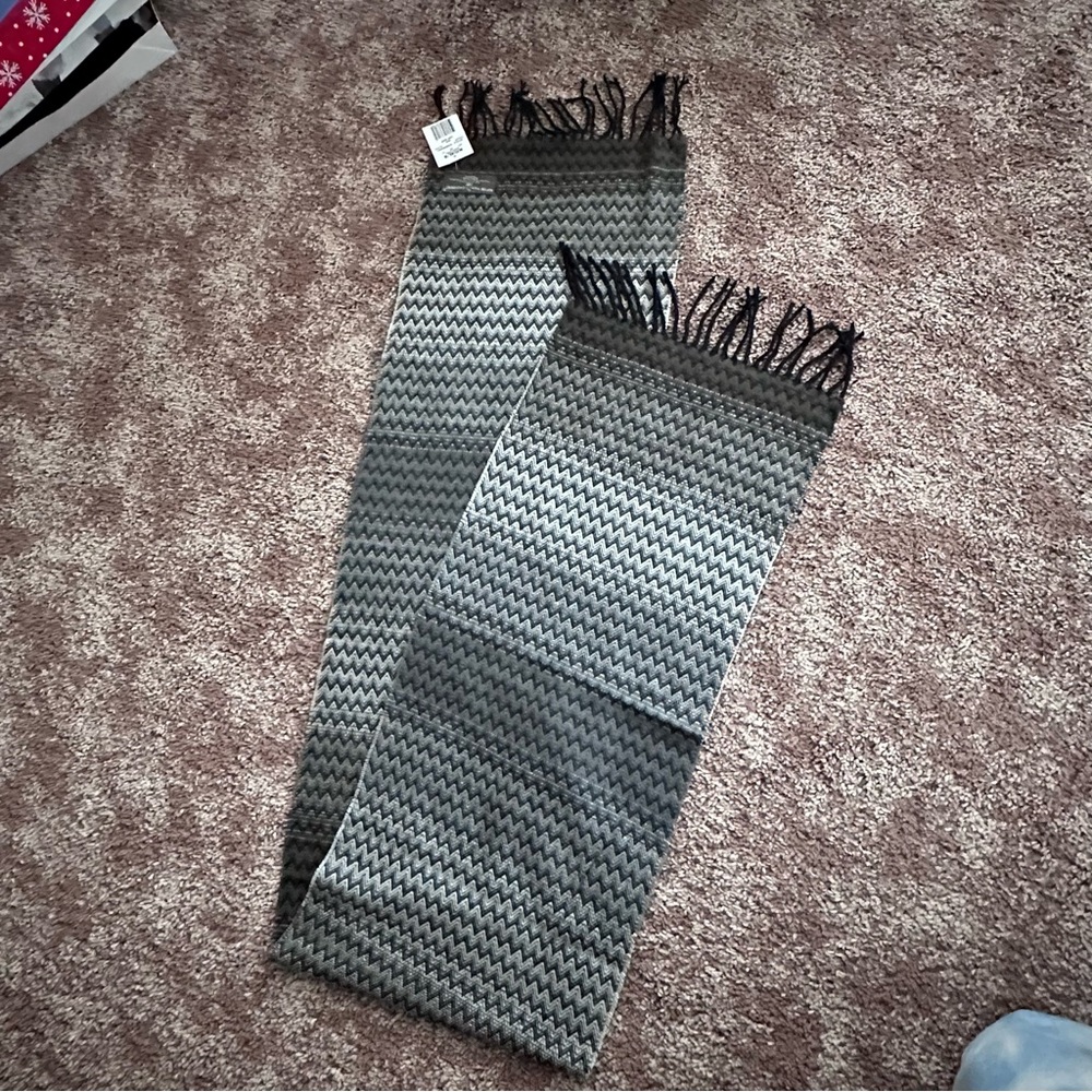 Cashmere Fringe Scarf - Picture 2 of 3